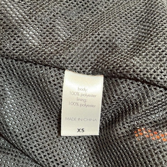 LUCY Black Lightweight Zip Up Active Jacket - Picture 15 of 16